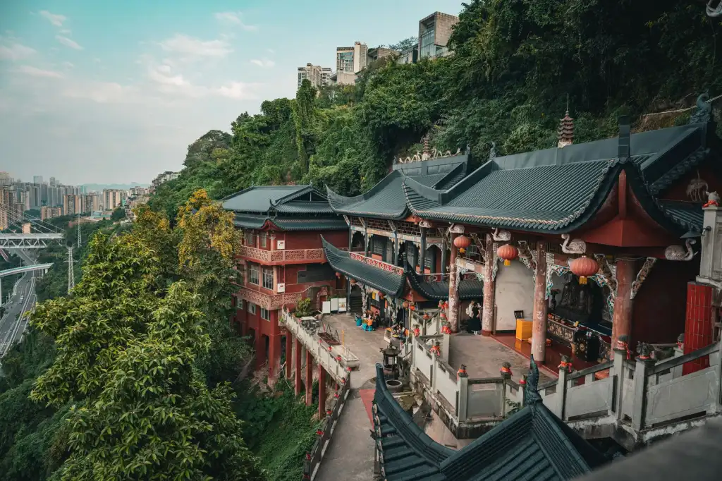 湖北絮沽亮激光切割机在金属加工中的精度控制技术解析