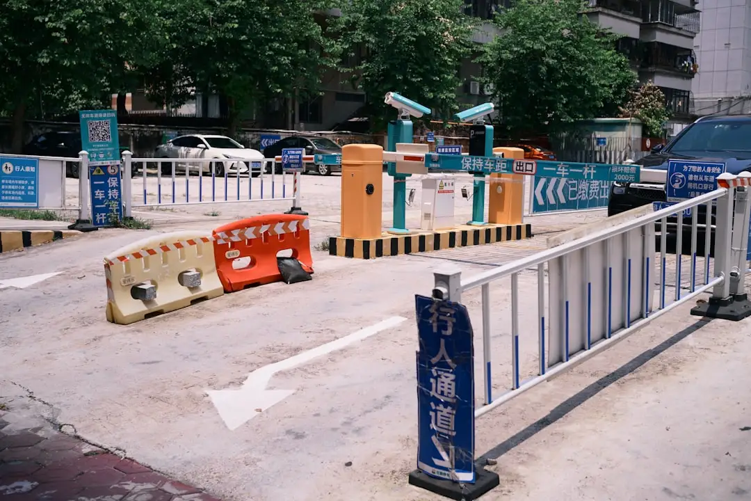 华中金属加工企业如何选择高精度光纤激光切割设备